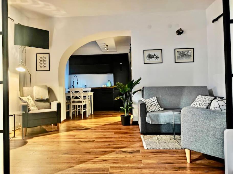 Loft W Starej Wozowni Appartement Krynica Zdroj Buitenkant foto